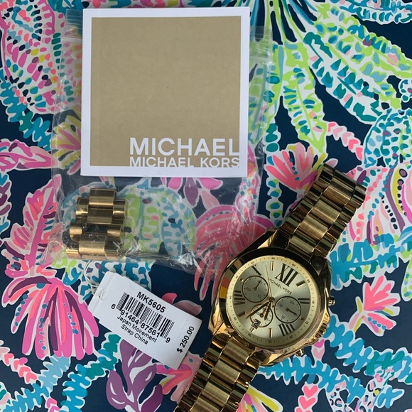 Gold Michael Kors watch - Picture 4 of 7